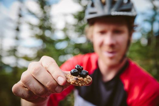 Best Energy Bars For Backpacking Camping and Hiking GNPTG